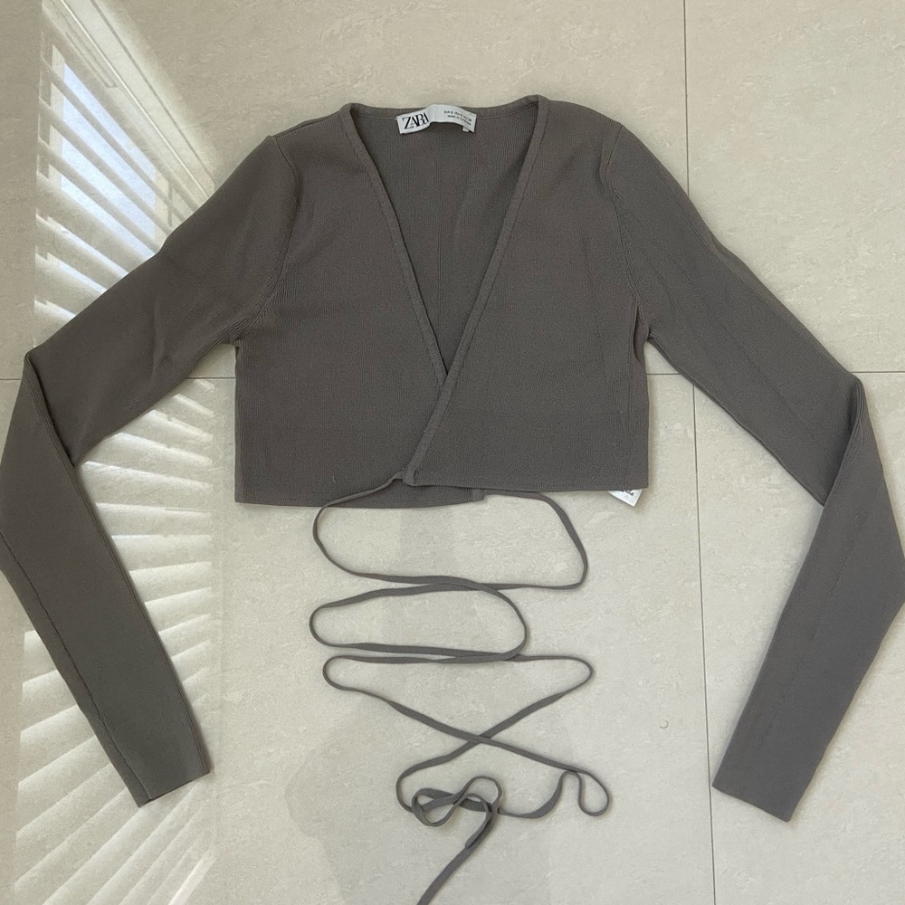 Wrap around top
